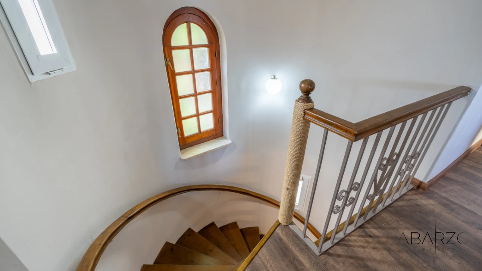 Fully Renovated Villa in Marbesa, Marbella East with Sea Views and Private Pool — interior, Marbella East, Marbella (26 of 48)