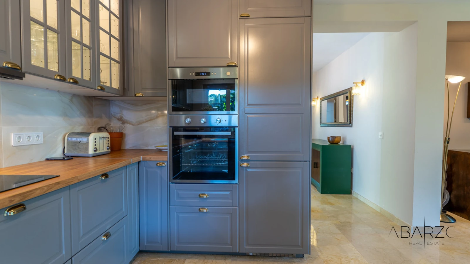 Fully Renovated Villa in Marbesa, Marbella East with Sea Views and Private Pool — interior, Marbella East, Marbella (19 of 48)