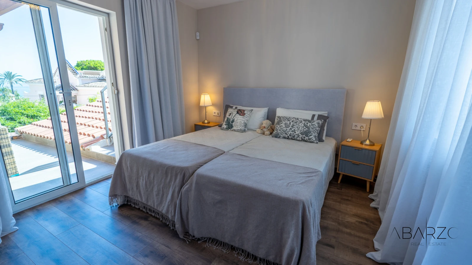 Fully Renovated Villa in Marbesa, Marbella East with Sea Views and Private Pool — interior, Marbella East, Marbella (33 of 48)
