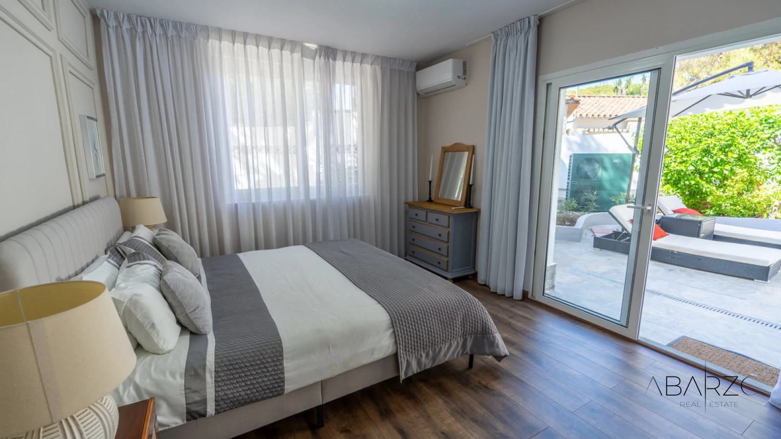Fully Renovated Villa in Marbesa, Marbella East with Sea Views and Private Pool — interior, Marbella East, Marbella (22 of 48)