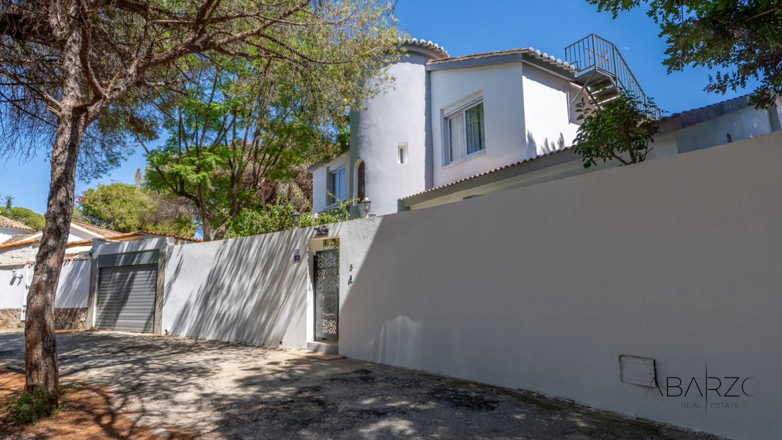 Fully Renovated Villa in Marbesa, Marbella East with Sea Views and Private Pool — interior, Marbella East, Marbella (48 of 48)