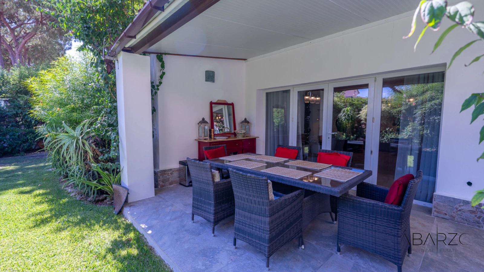 Fully Renovated Villa in Marbesa, Marbella East with Sea Views and Private Pool — interior, Marbella East, Marbella (39 of 48)