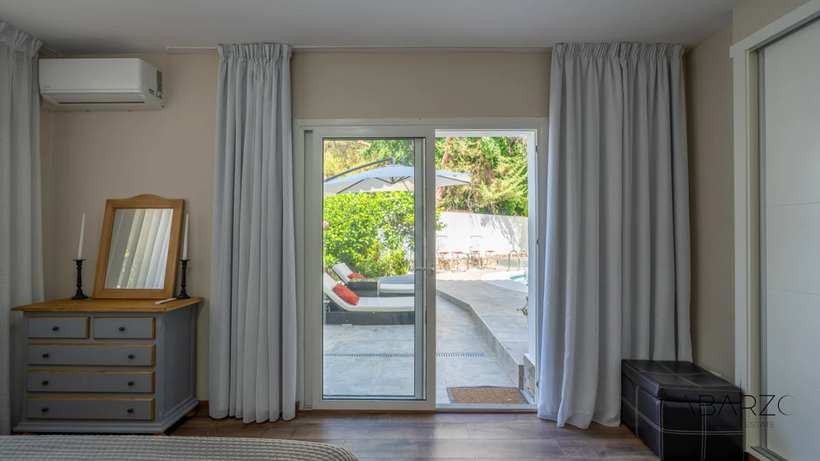 Fully Renovated Villa in Marbesa, Marbella East with Sea Views and Private Pool — interior, Marbella East, Marbella (23 of 48)