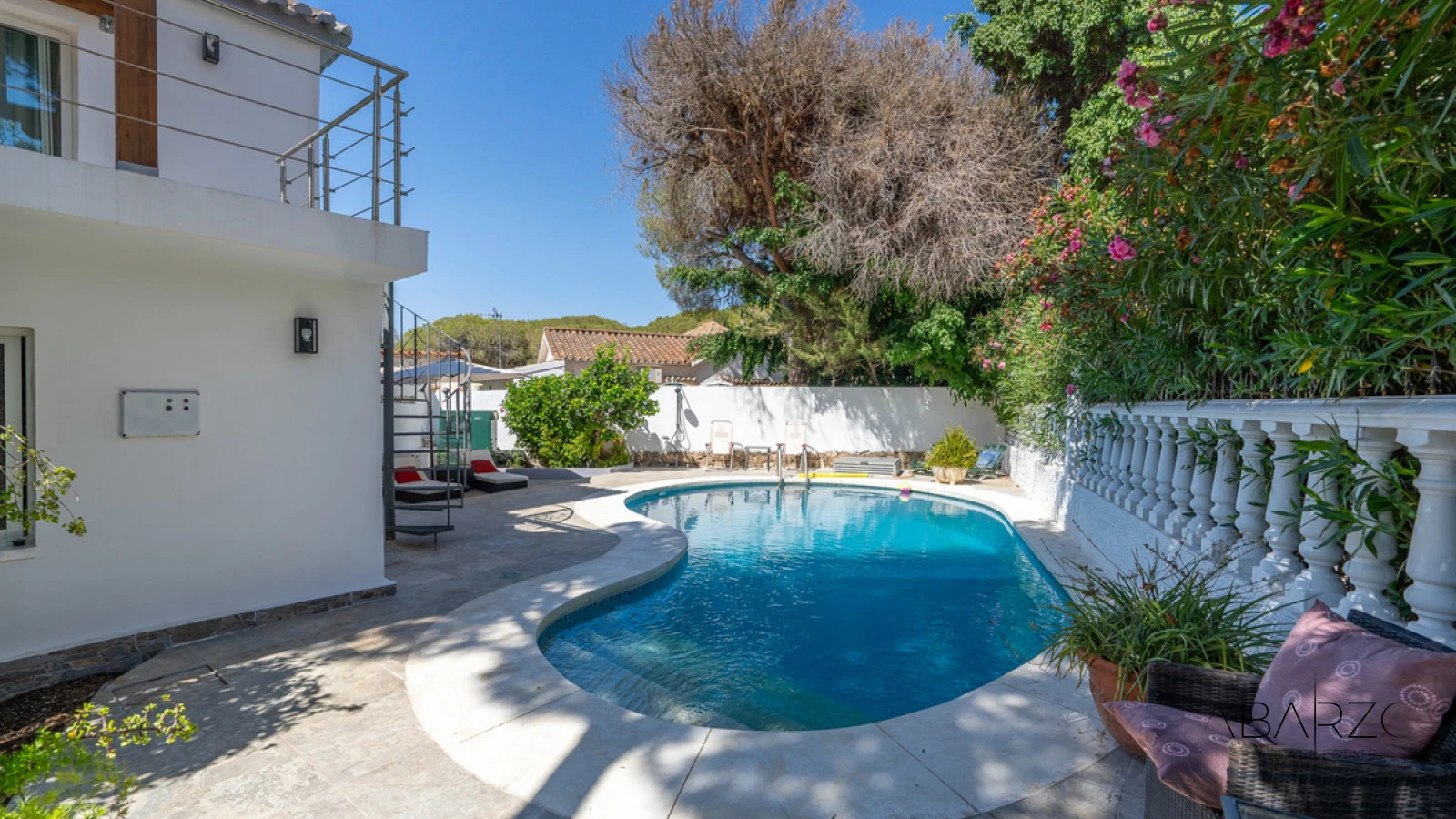 Fully Renovated Villa in Marbesa, Marbella East with Sea Views and Private Pool — interior, Marbella East, Marbella (44 of 48)