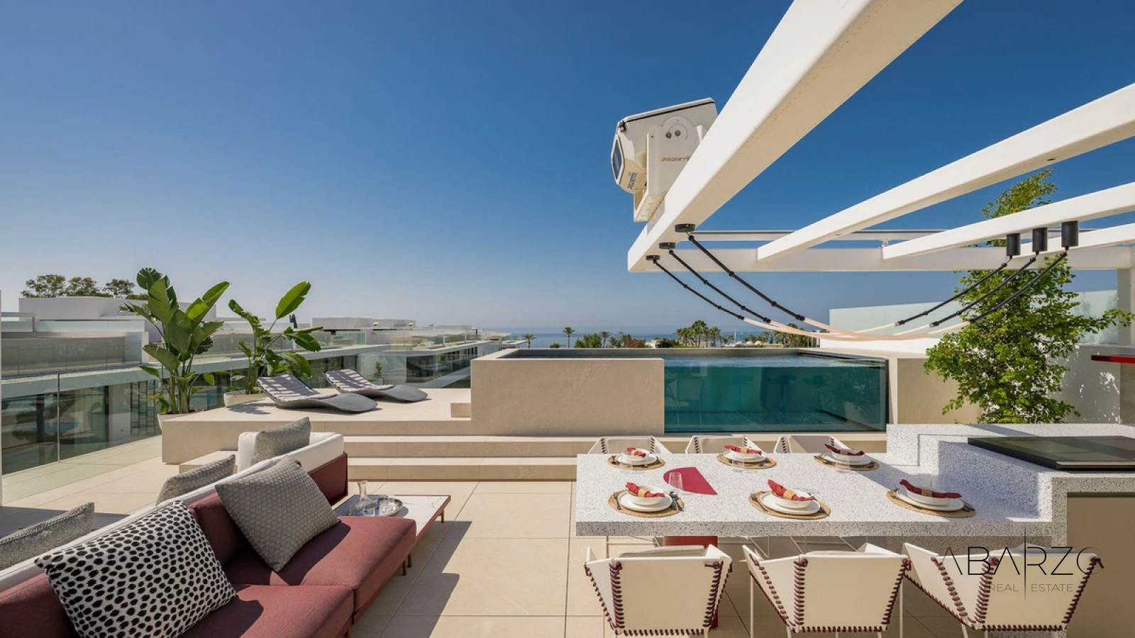 Villa de lujo con ascensor privado y vistas al mar en Marbella — luxury property for sale in Marbella Centro, Marbella