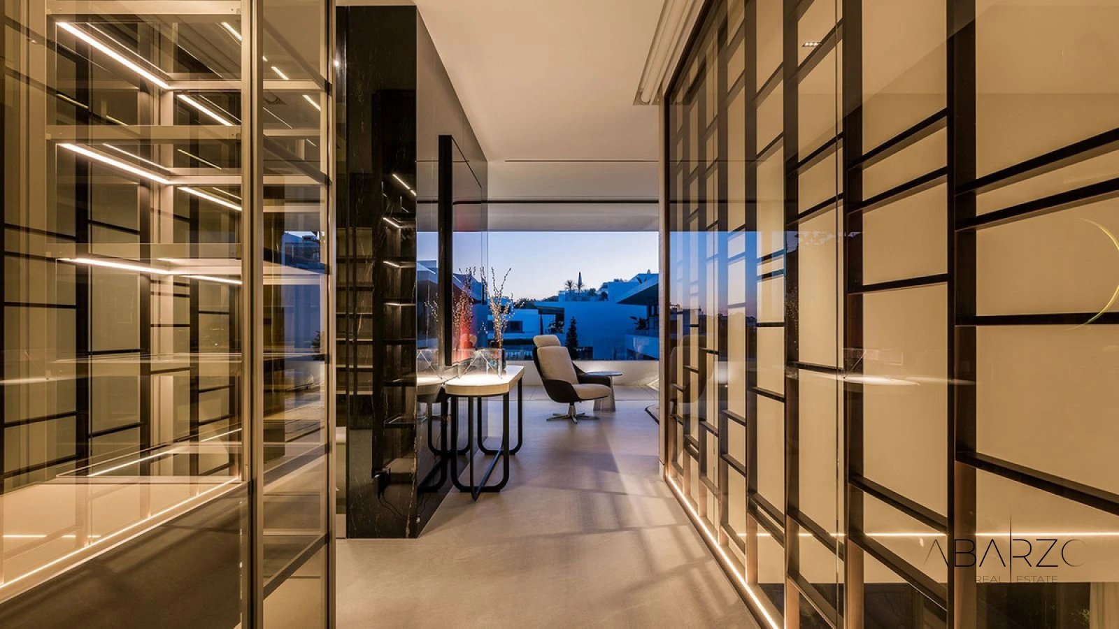 Villa de lujo con ascensor privado y vistas al mar desde la azotea en Marbella — interior, The Golden Mile, Marbella (36 of 43)
