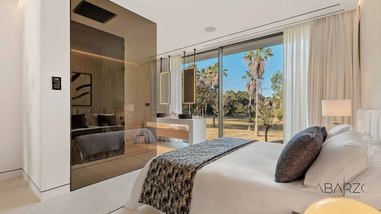 Villa de lujo con ascensor privado y vistas al mar desde la azotea en Marbella — interior, The Golden Mile, Marbella (20 of 43)