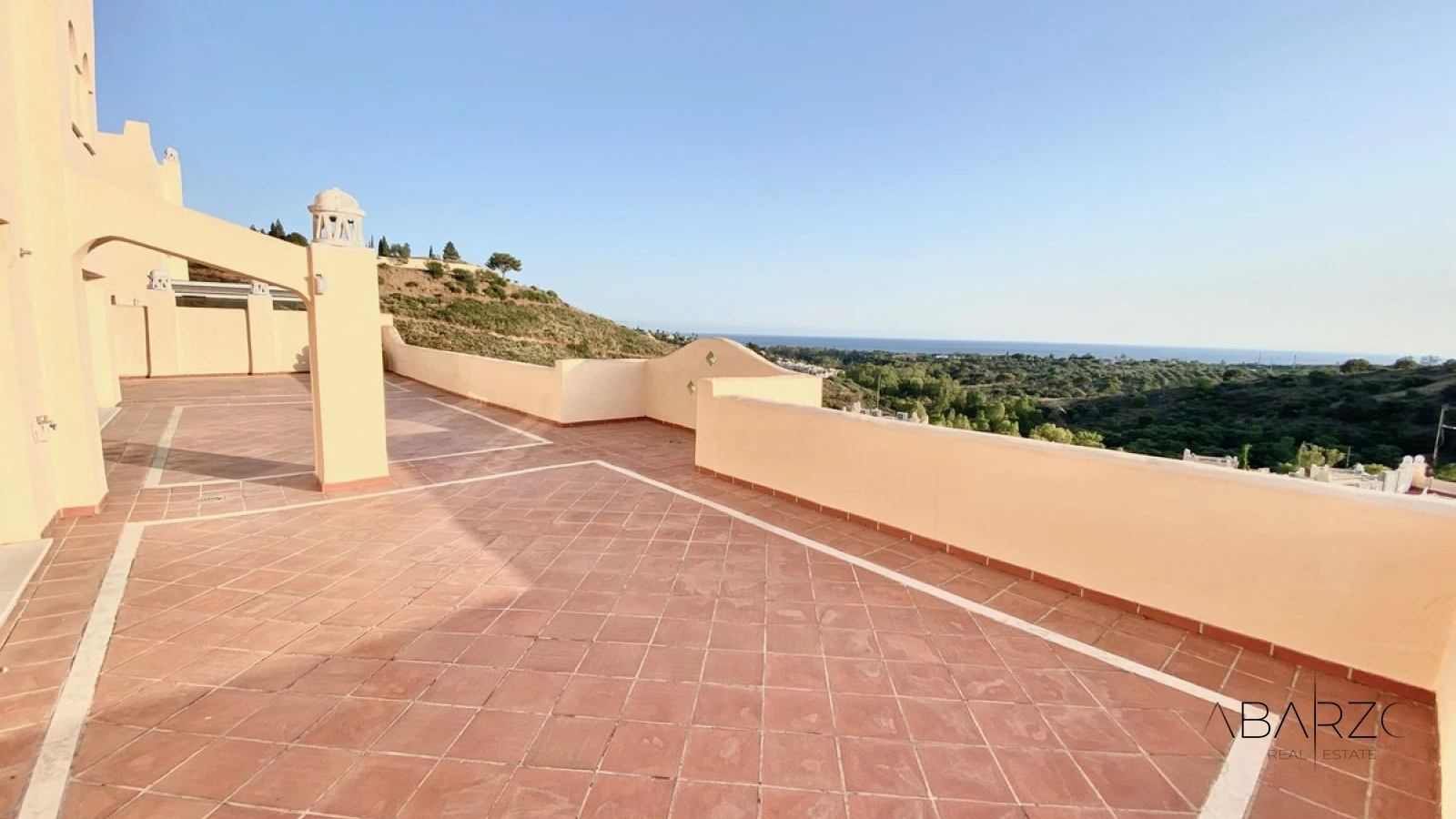 Duplex Penthouse in Elviria, Marbella with Sea Views and Spacious Terrace — interior, Marbella East, Marbella (26 of 29)