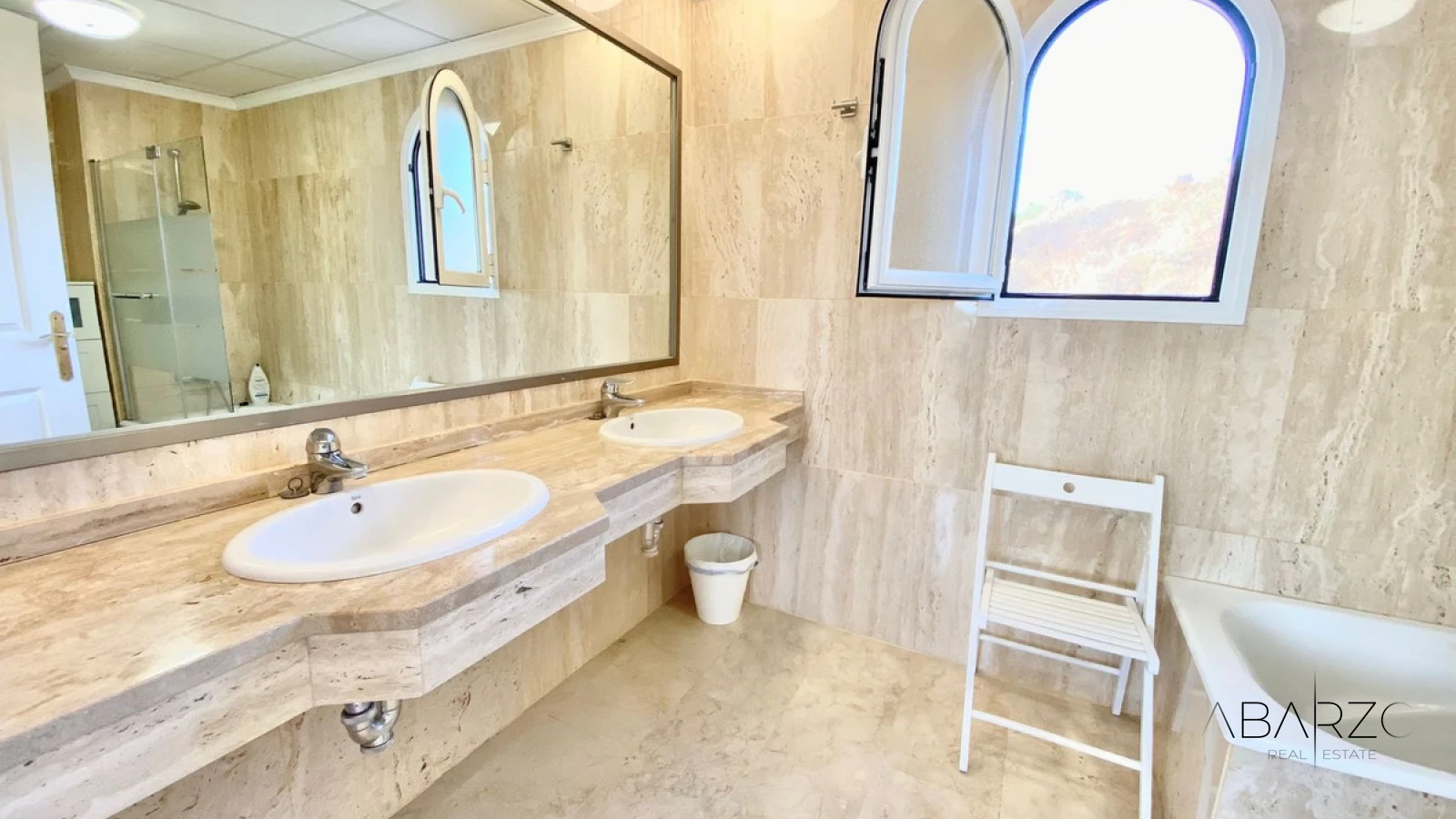 Duplex Penthouse in Elviria, Marbella with Sea Views and Spacious Terrace — interior, Marbella East, Marbella (17 of 29)