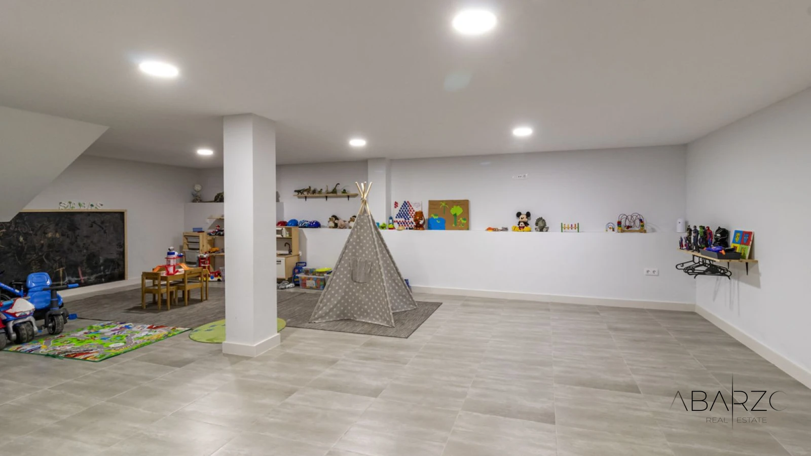 Таунхаус в Сан-Педро-де-Алькантара с частным бассейном и террасой — interior, San Pedro Centro, San Pedro de Alcántara (30 of 36)
