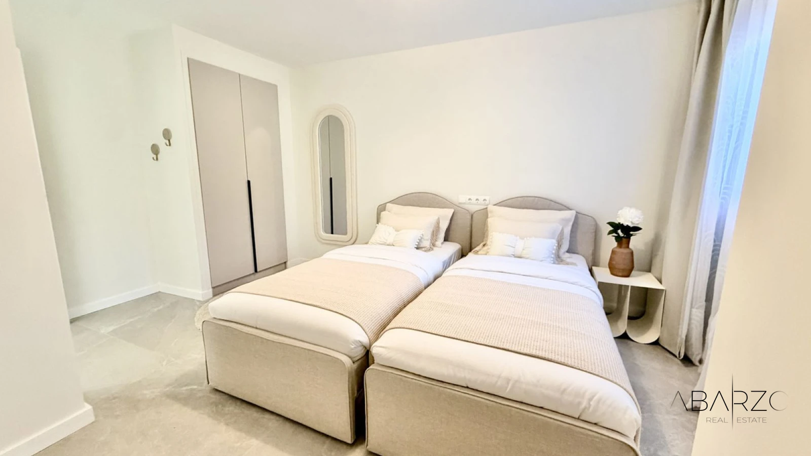 Apartment in La Quinta, Benahavís with Panoramic Sea and Golf Views — interior, La Quinta, Benahavís (16 of 25)
