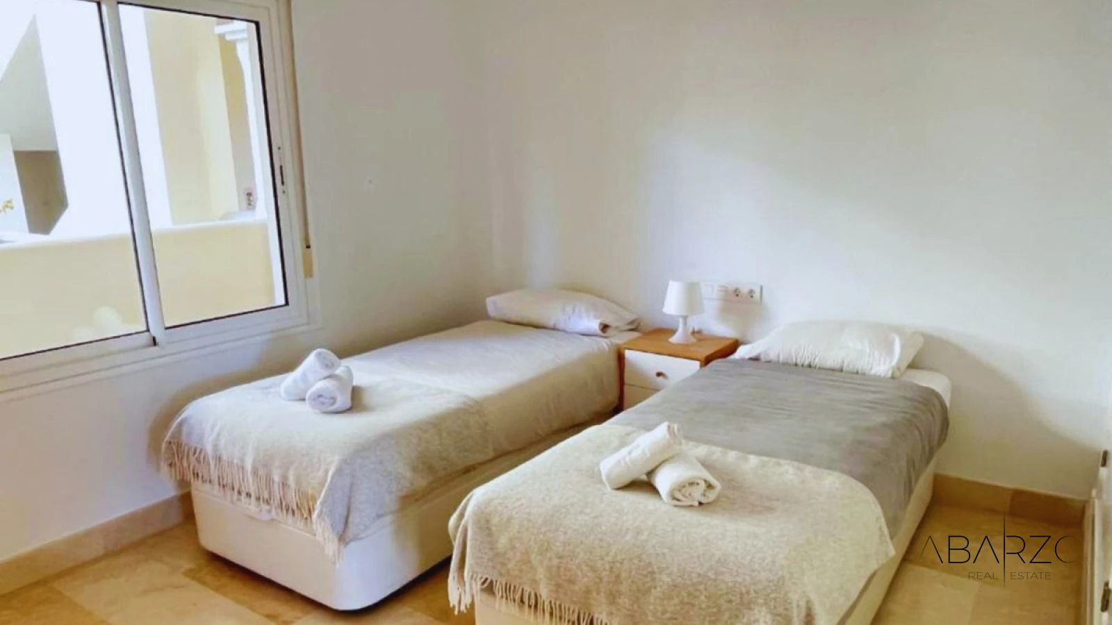 Renovated Apartment in Prestigious Nueva Andalucía, Marbella with Sea Views — interior, Nueva Andalucía, Marbella (8 of 25)