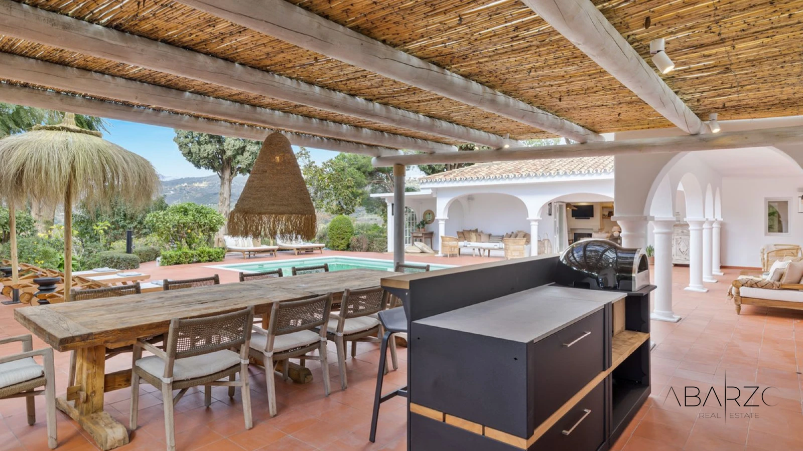 Villa de lujo de 3 dormitorios con vistas panorámicas en Hacienda las Chapas, Marbella — interior, Marbella East, Marbella (2 of 25)
