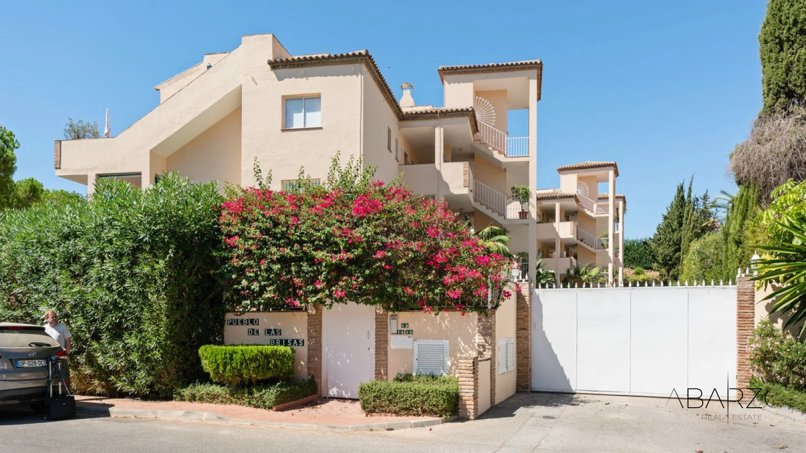 Ground Floor Apartment in Nueva Andalucía with Private Garden and Pool Access — interior, Nueva Andalucía, Marbella (33 of 35)