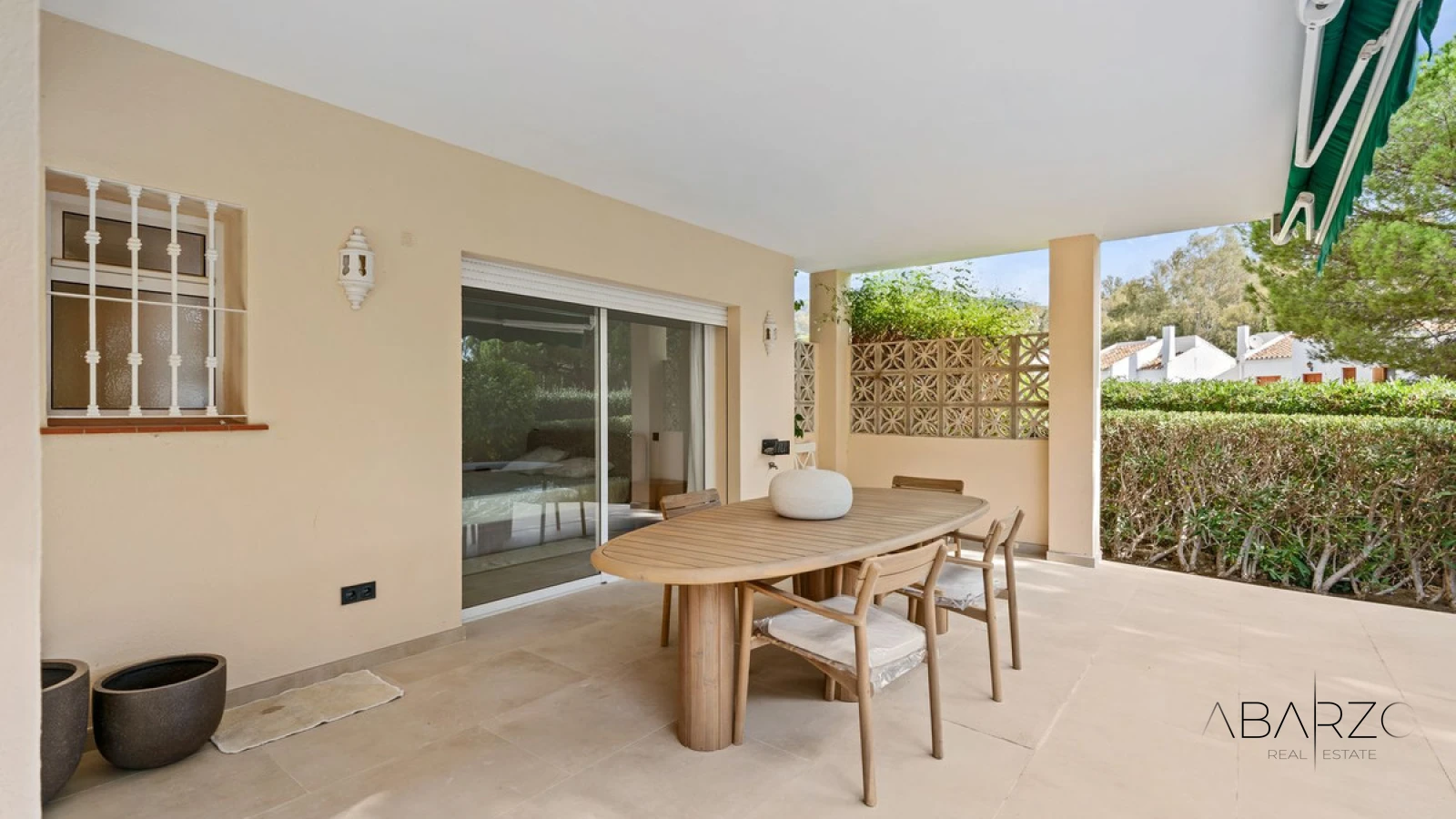 Ground Floor Apartment in Nueva Andalucía with Private Garden and Pool Access — interior, Nueva Andalucía, Marbella (5 of 35)