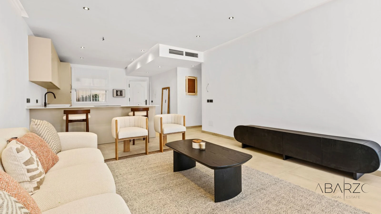 Ground Floor Apartment in Nueva Andalucía with Private Garden and Pool Access — interior, Nueva Andalucía, Marbella (18 of 35)