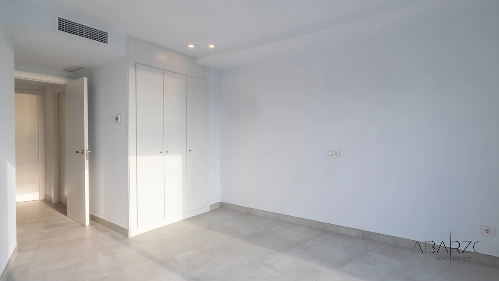 Contemporary Penthouse with Sea Views in Altos de los Monteros, Marbella — interior, Marbella East, Marbella (11 of 25)