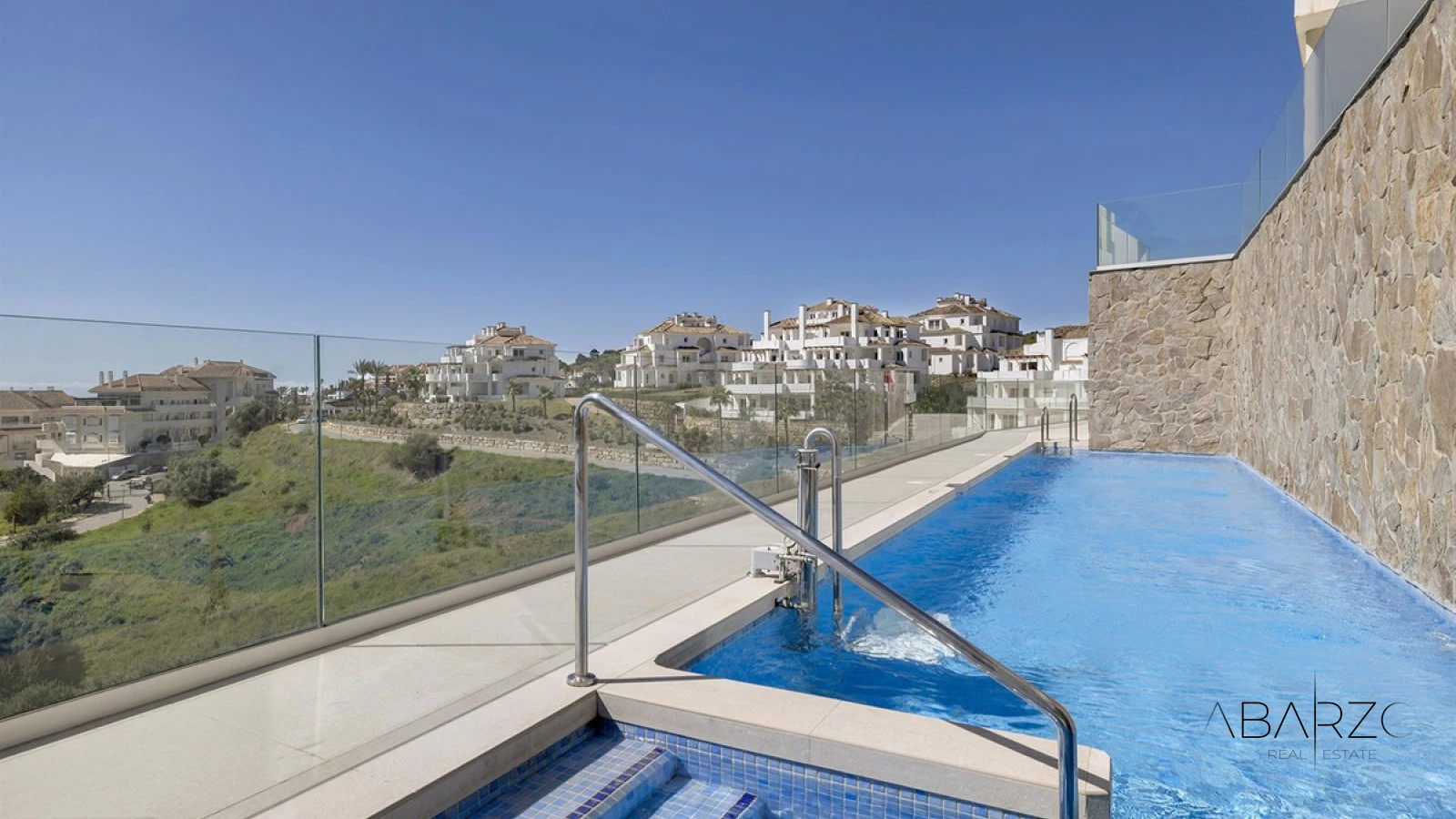 South-Facing Penthouse with Private Pool in Nueva Andalucía, Marbella — interior, Nueva Andalucía, Marbella (36 of 42)