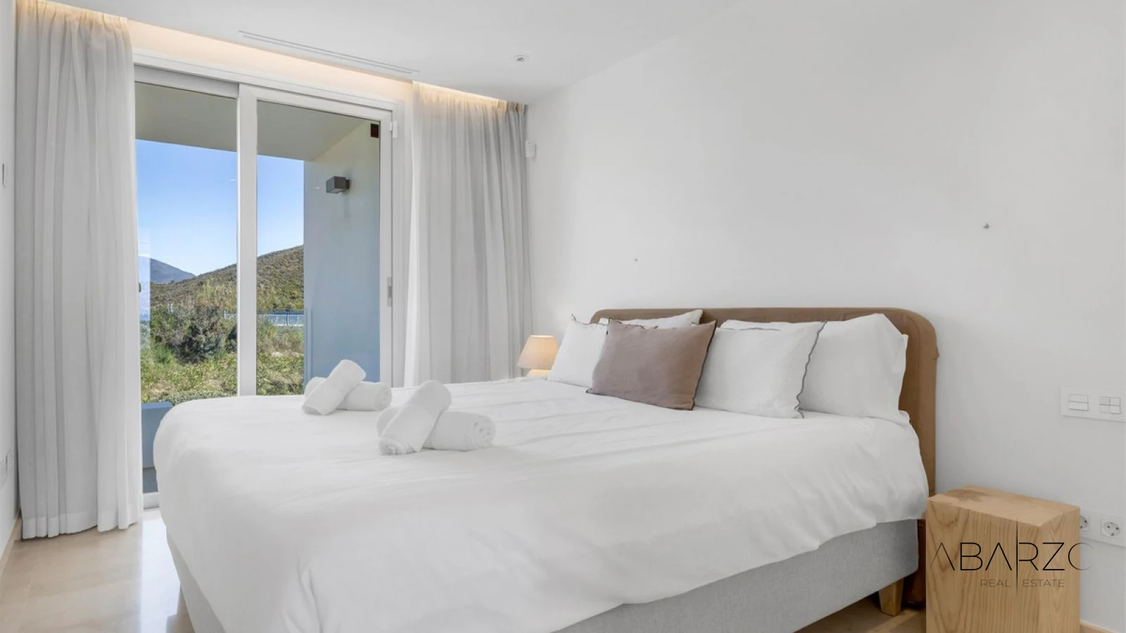 South-Facing Penthouse with Private Pool in Nueva Andalucía, Marbella — interior, Nueva Andalucía, Marbella (17 of 42)
