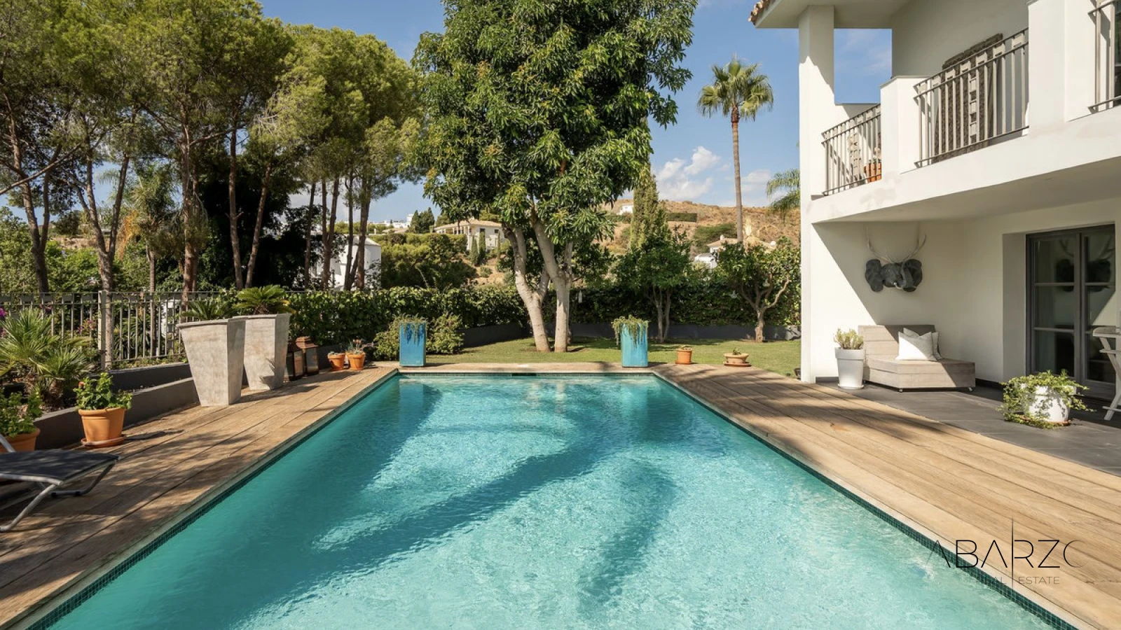 Villa with Andalusian charm in Benahavís above El Paraíso Golf with sea views — interior, New Golden Mile, Estepona (43 of 49)