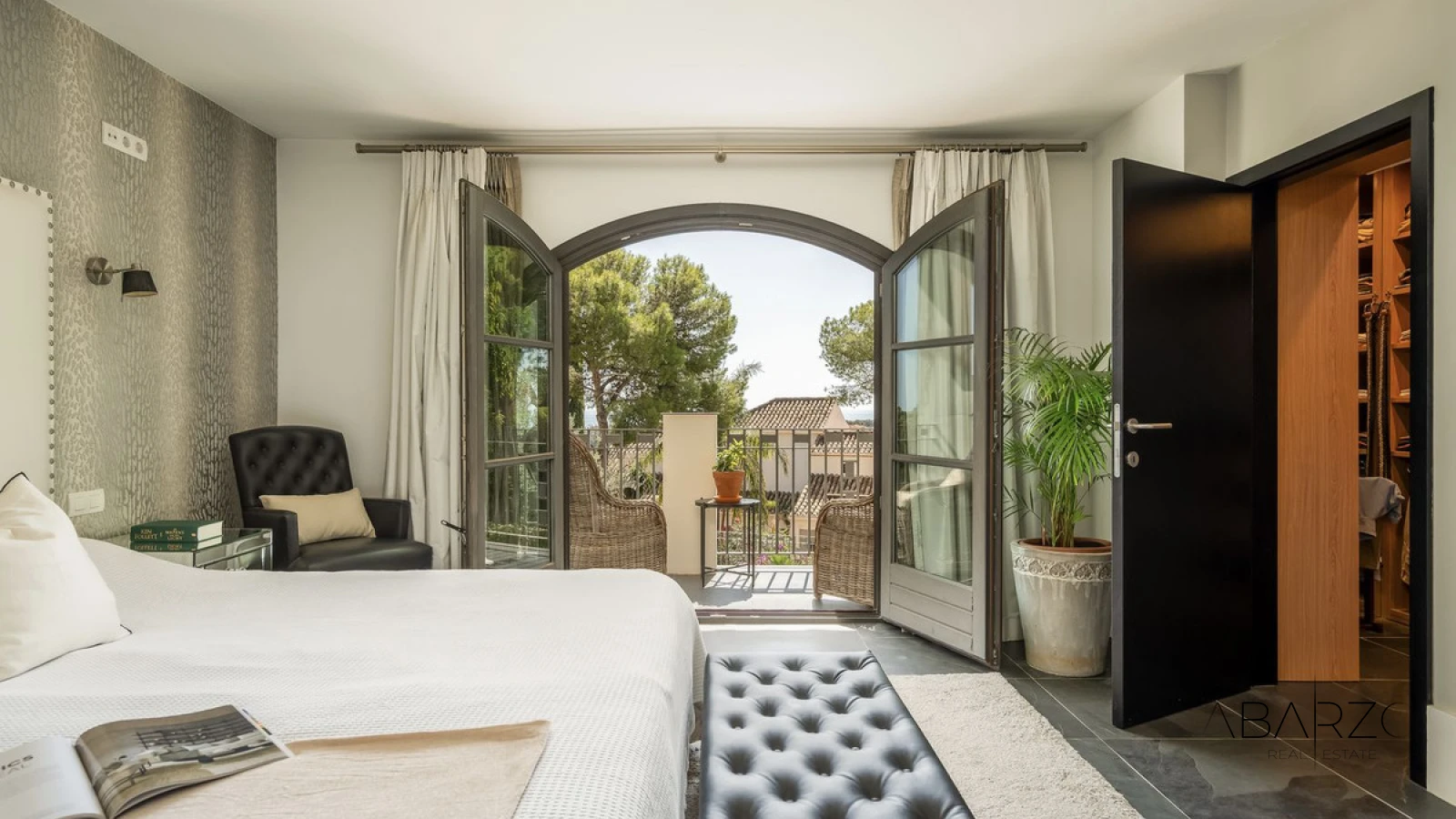 Villa with Andalusian charm in Benahavís above El Paraíso Golf with sea views — interior, New Golden Mile, Estepona (30 of 49)