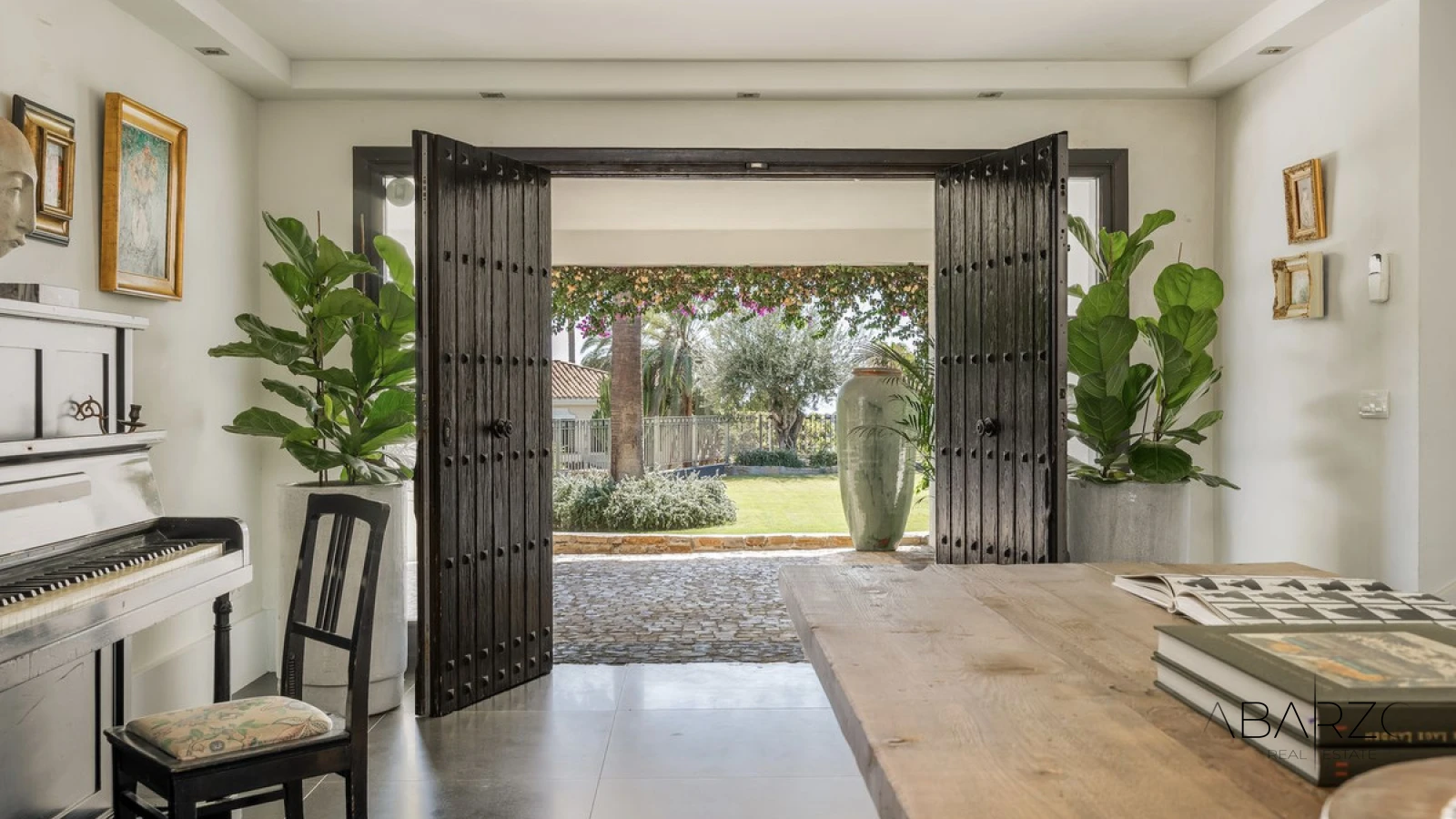Villa with Andalusian charm in Benahavís above El Paraíso Golf with sea views — interior, New Golden Mile, Estepona (22 of 49)
