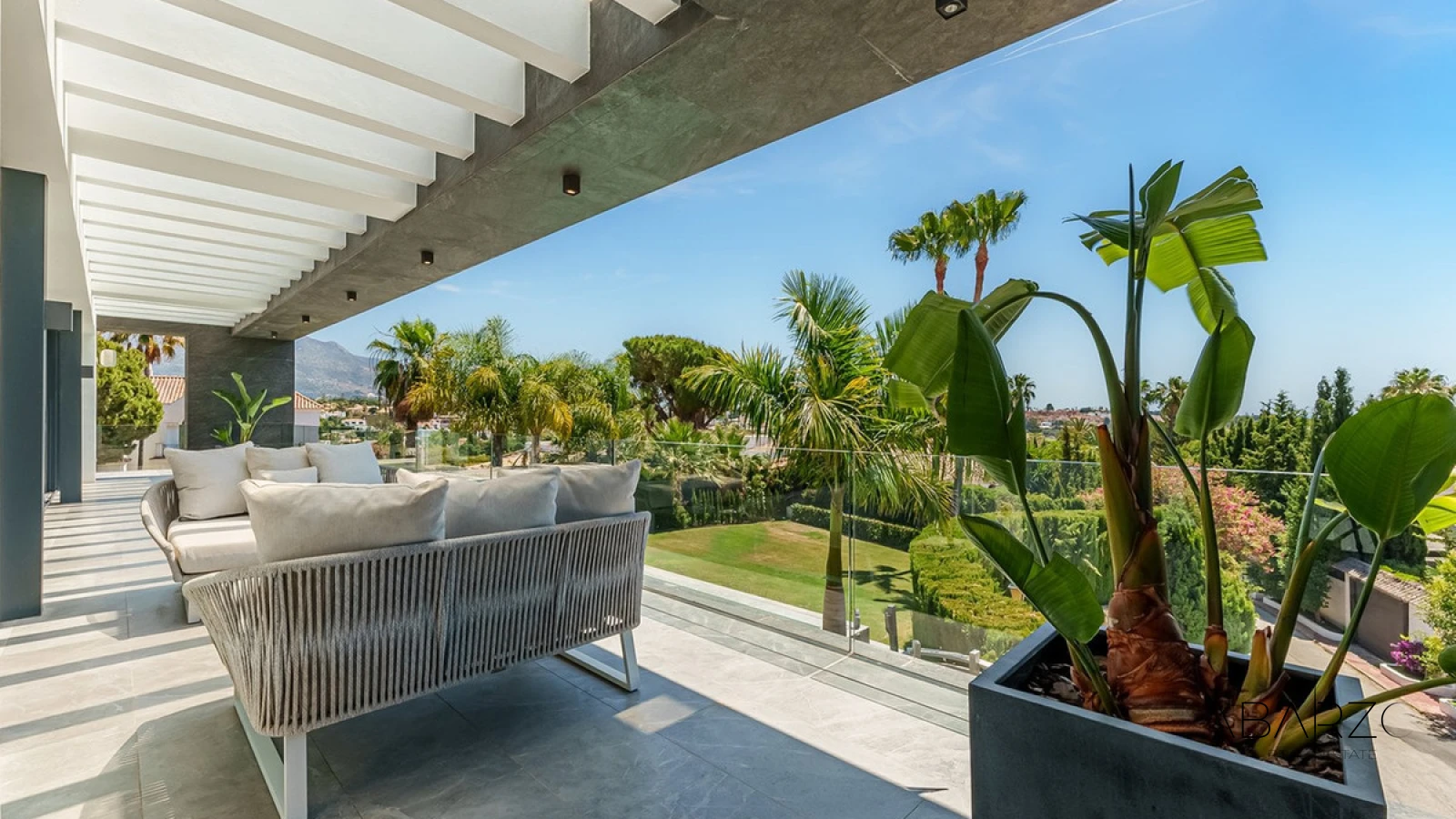 Casa moderna con vistas al mar y piscina en Las Brisas, Nueva Andalucía — interior, Nueva Andalucía, Marbella (28 of 47)