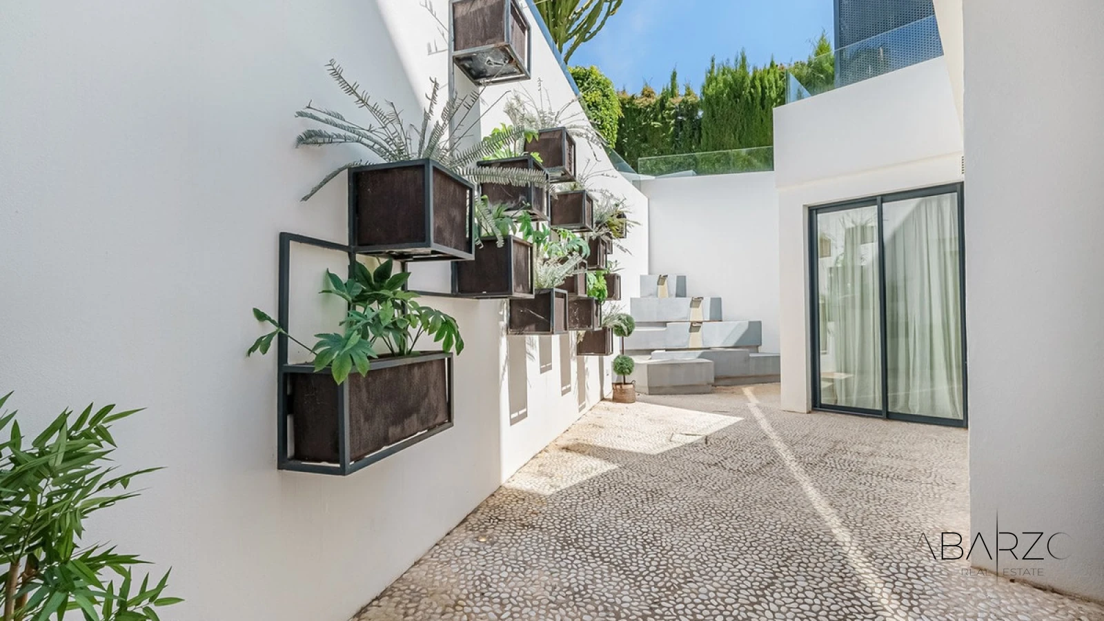 Casa moderna con vistas al mar y piscina en Las Brisas, Nueva Andalucía — interior, Nueva Andalucía, Marbella (36 of 47)