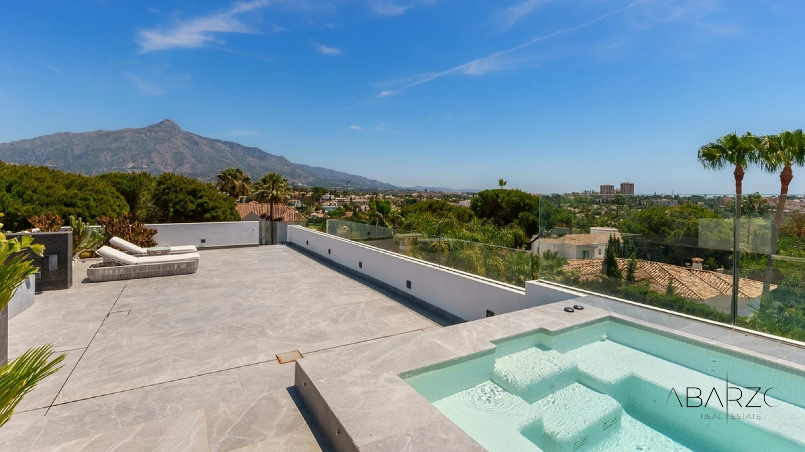 Casa moderna con vistas al mar y piscina en Las Brisas, Nueva Andalucía — interior, Nueva Andalucía, Marbella (44 of 47)