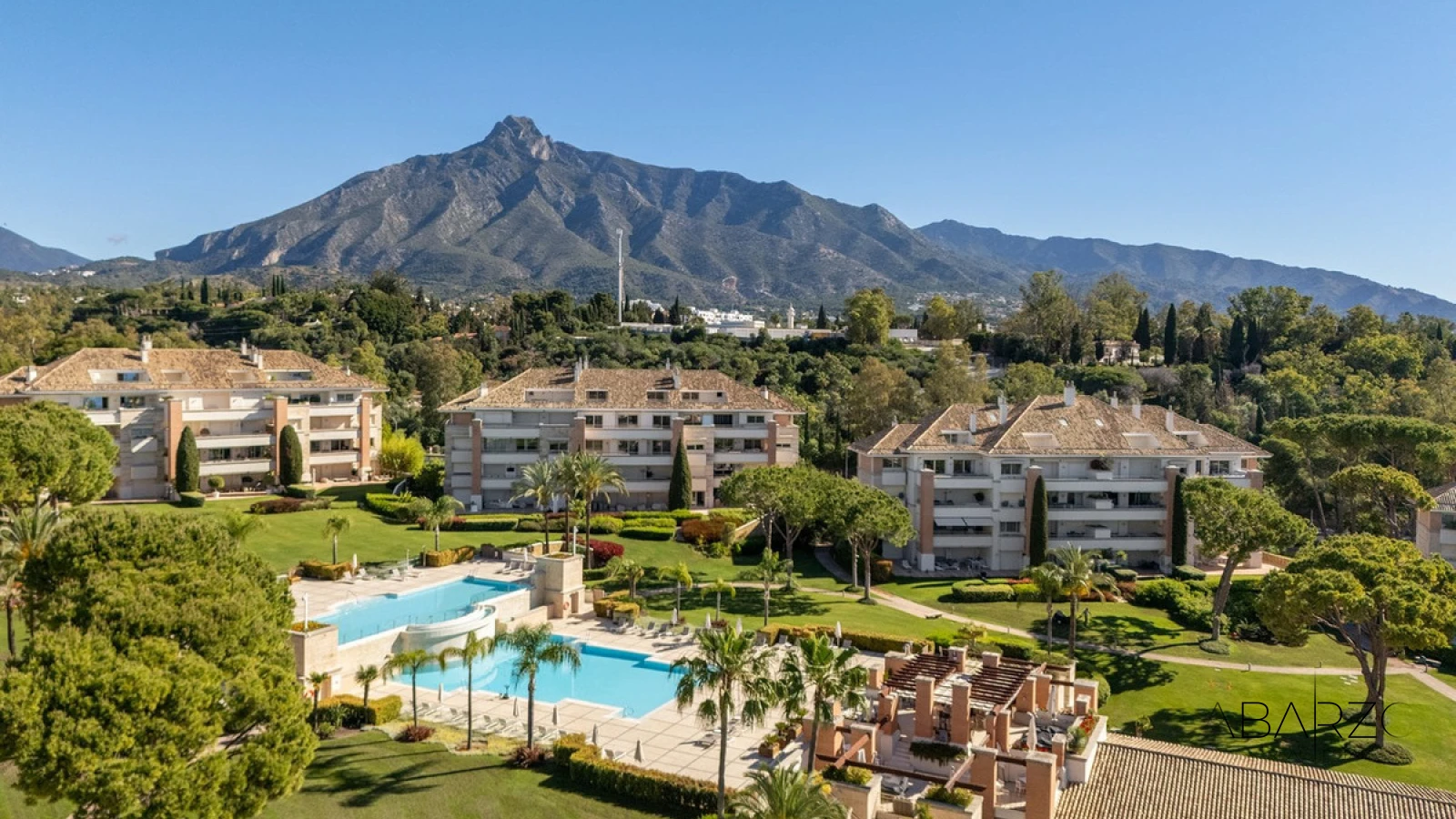 Apartamento de lujo en la Milla de Oro de Marbella — luxury property for sale in The Golden Mile, Marbella
