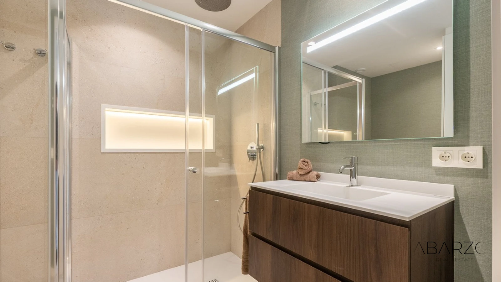 Apartamento renovado con jardín privado en la Milla de Oro, Marbella — interior, The Golden Mile, Marbella (18 of 25)