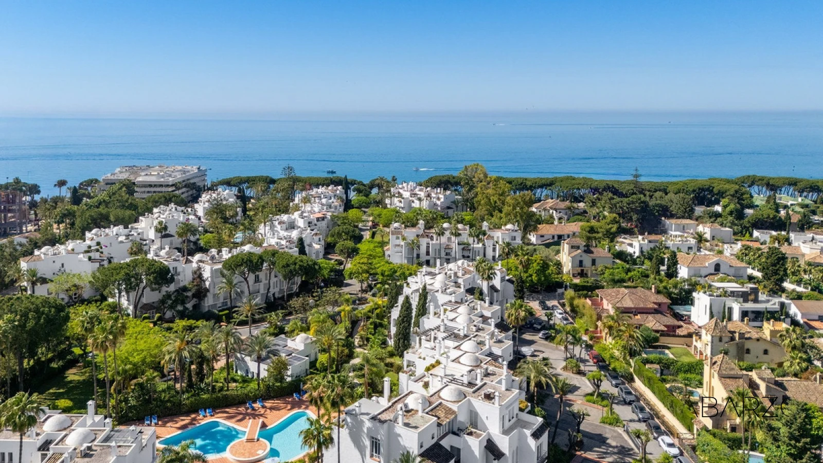 Apartamento renovado con jardín privado en la Milla de Oro, Marbella — interior, The Golden Mile, Marbella (24 of 25)