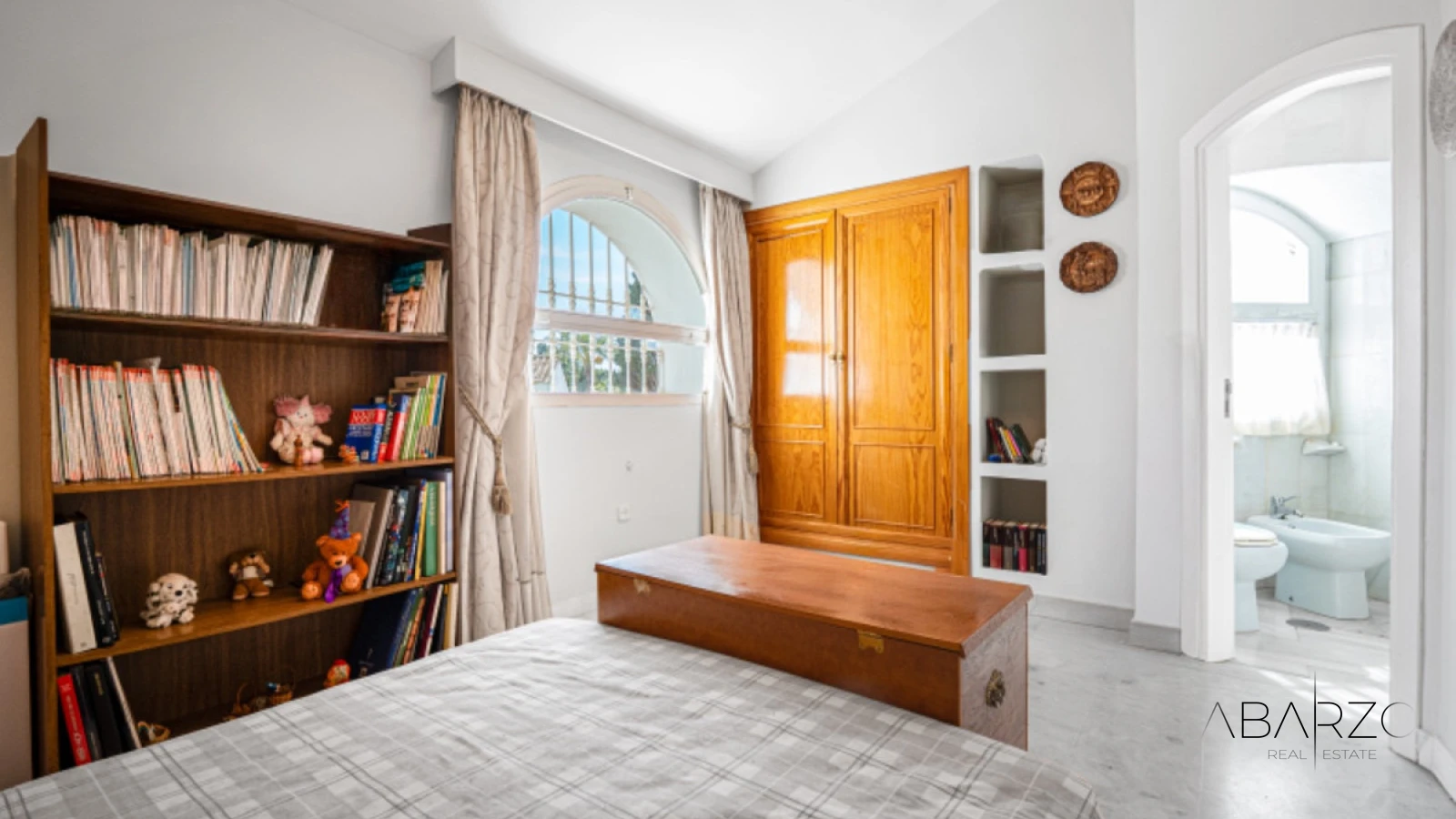 Casa adosada en Marbella con jardín y piscina comunitaria en Sierra Blanca — interior, Golden Mile, Marbella (7 of 31)