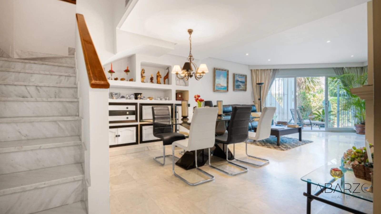 Casa adosada en Marbella con jardín y piscina comunitaria en Sierra Blanca — interior, Golden Mile, Marbella (2 of 31)