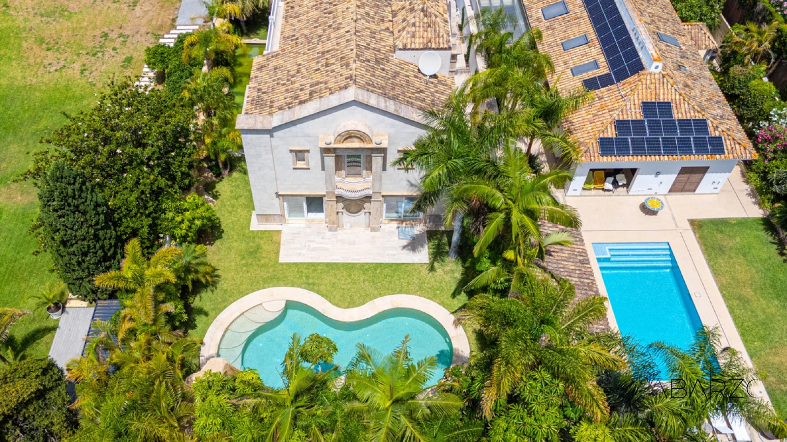 Villa Roma: Four-Bedroom Beachside Villa in Los Monteros, Marbella East with Private Pool — interior, Marbella East, Marbella (5 of 43)