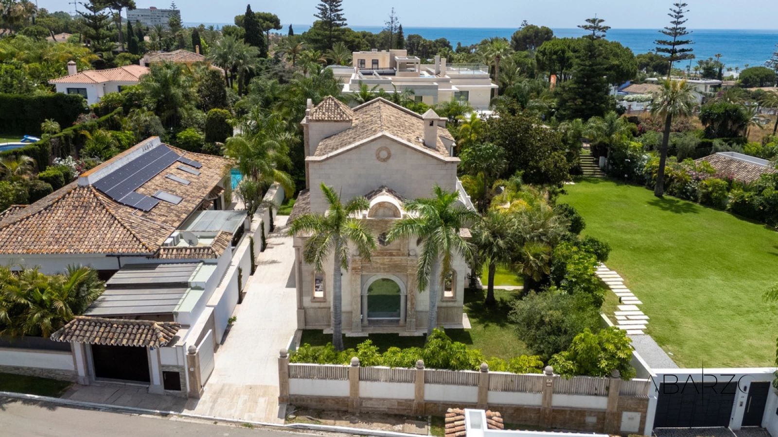 Villa Roma: Four-Bedroom Beachside Villa in Los Monteros, Marbella East with Private Pool — interior, Marbella East, Marbella (2 of 43)