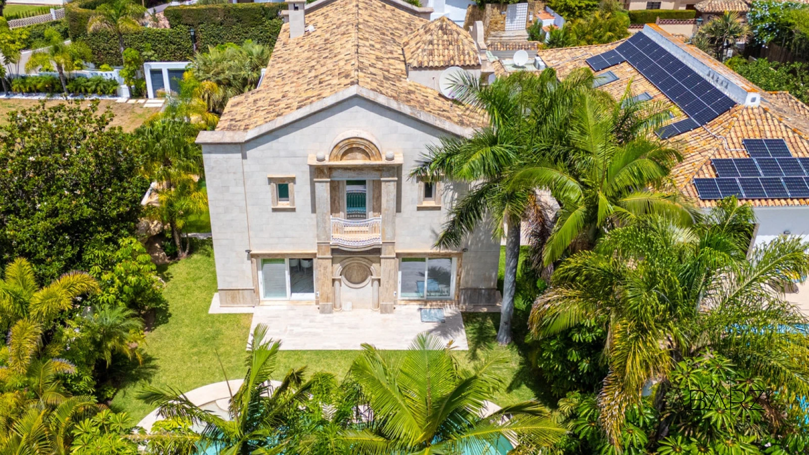 Villa Roma: Four-Bedroom Beachside Villa in Los Monteros, Marbella East with Private Pool — interior, Marbella East, Marbella (35 of 43)