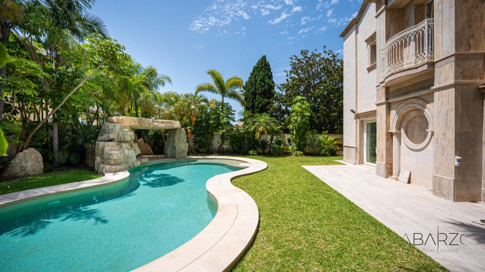 Villa Roma: Four-Bedroom Beachside Villa in Los Monteros, Marbella East with Private Pool — interior, Marbella East, Marbella (8 of 43)