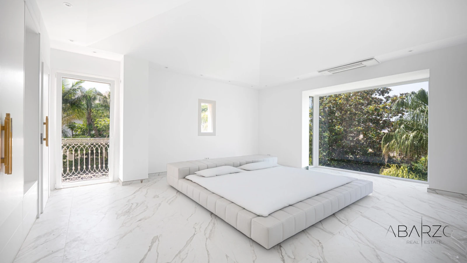 Villa Roma: Four-Bedroom Beachside Villa in Los Monteros, Marbella East with Private Pool — interior, Marbella East, Marbella (32 of 43)