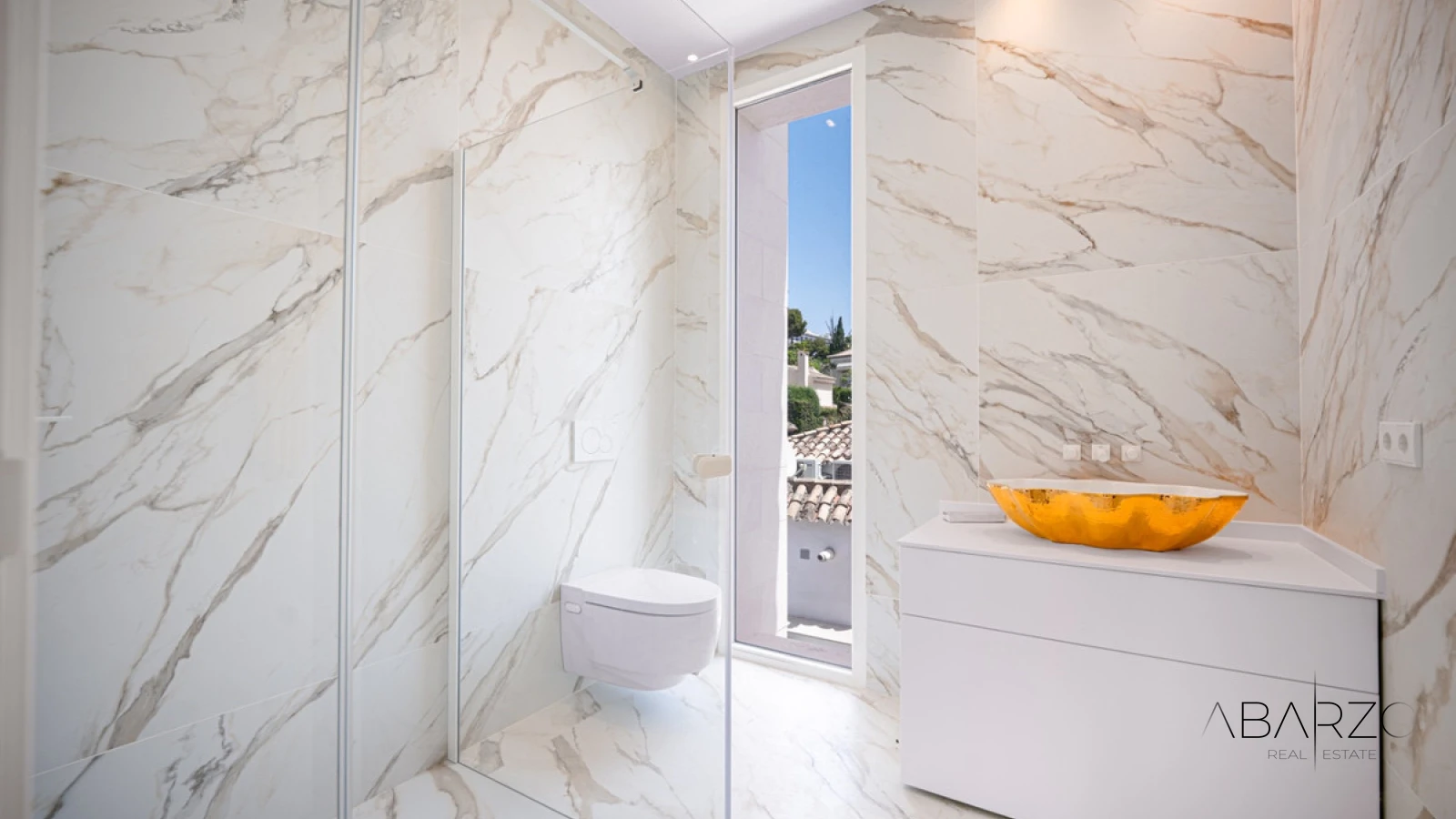 Villa Roma: Four-Bedroom Beachside Villa in Los Monteros, Marbella East with Private Pool — interior, Marbella East, Marbella (25 of 43)