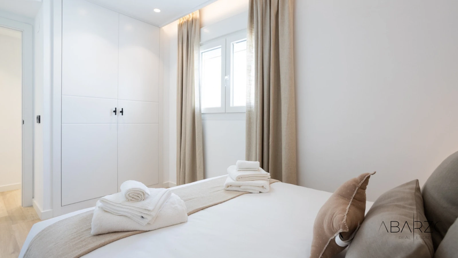 Apartamento con terraza y piscina en la azotea en La Campana Marbella — interior, Nueva Andalucía, Marbella (14 of 49)