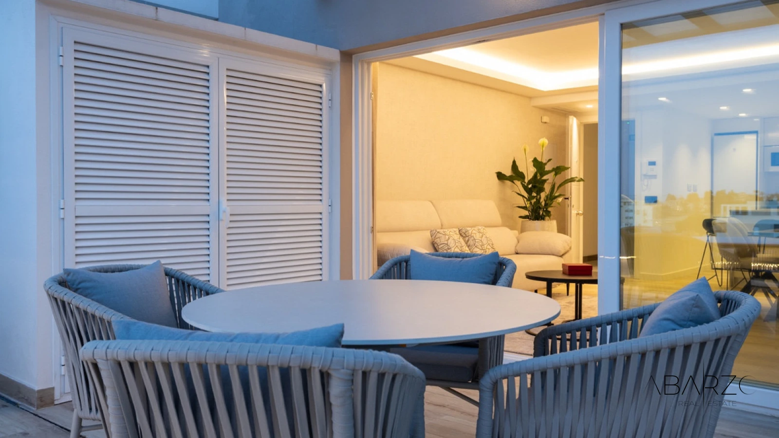 Apartamento con terraza y piscina en la azotea en La Campana Marbella — interior, Nueva Andalucía, Marbella (32 of 49)