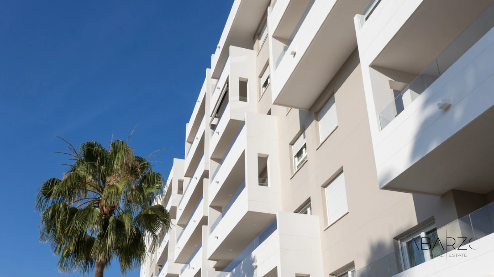 Apartamento con terraza y piscina en la azotea en La Campana Marbella — interior, Nueva Andalucía, Marbella (46 of 49)
