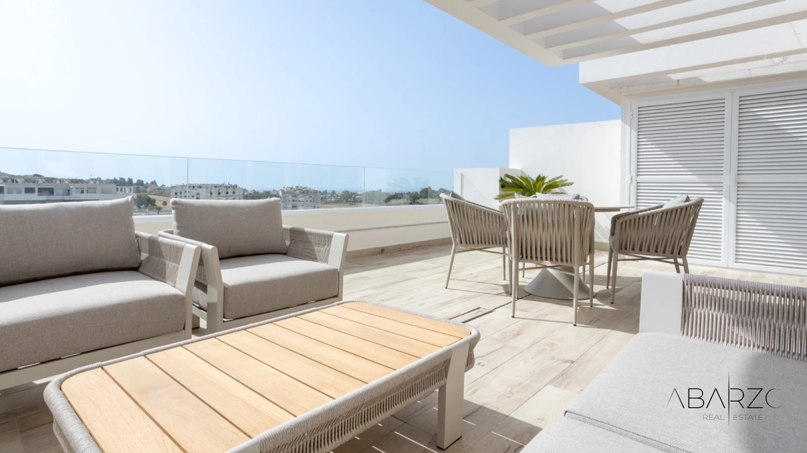 Apartamento con terraza y piscina en la azotea en La Campana Marbella — interior, Nueva Andalucía, Marbella (41 of 49)