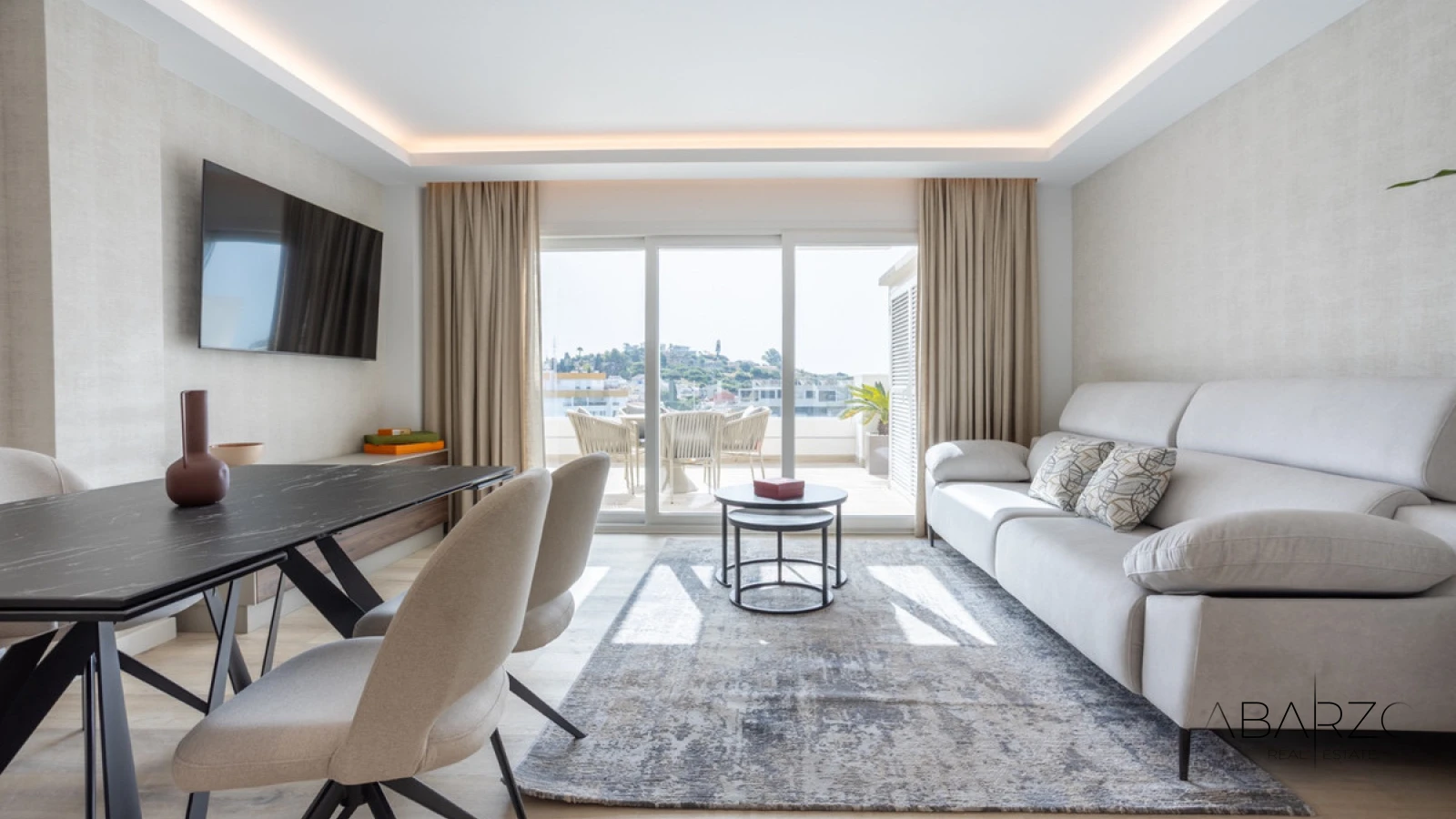 Apartamento con terraza y piscina en la azotea en La Campana Marbella — interior, Nueva Andalucía, Marbella (20 of 49)
