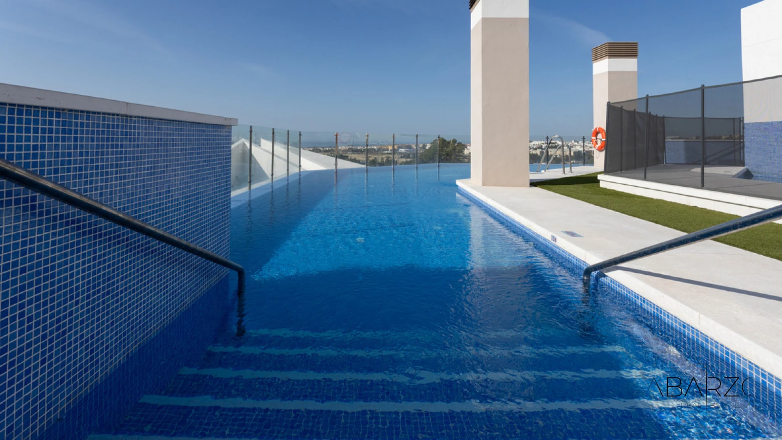 Apartamento con terraza y piscina en la azotea en La Campana Marbella — interior, Nueva Andalucía, Marbella (22 of 49)