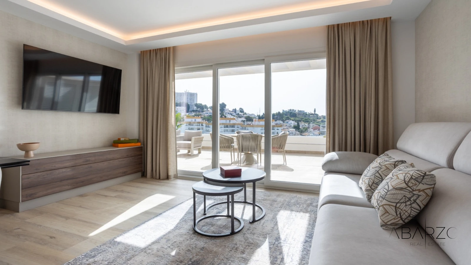 Apartamento con terraza y piscina en la azotea en La Campana Marbella — interior, Nueva Andalucía, Marbella (5 of 49)