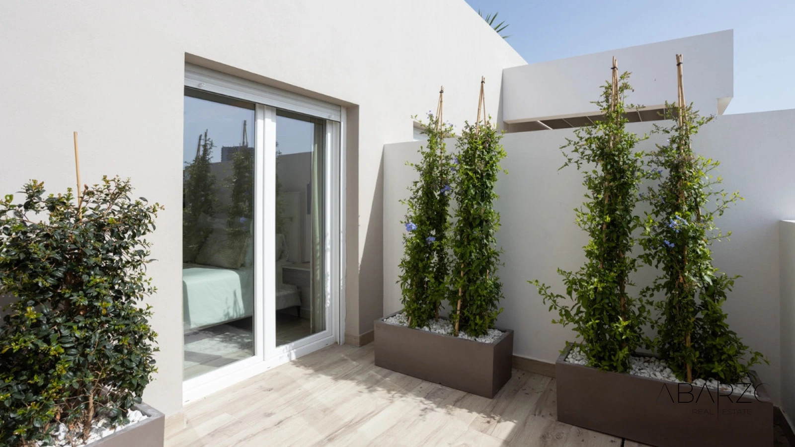 Apartamento con terraza y piscina en la azotea en La Campana Marbella — interior, Nueva Andalucía, Marbella (42 of 49)