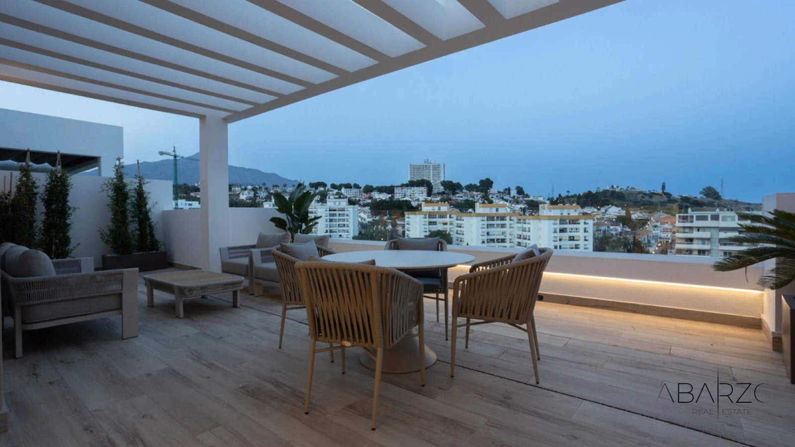 Apartamento con terraza y piscina en la azotea en La Campana Marbella — interior, Nueva Andalucía, Marbella (31 of 49)
