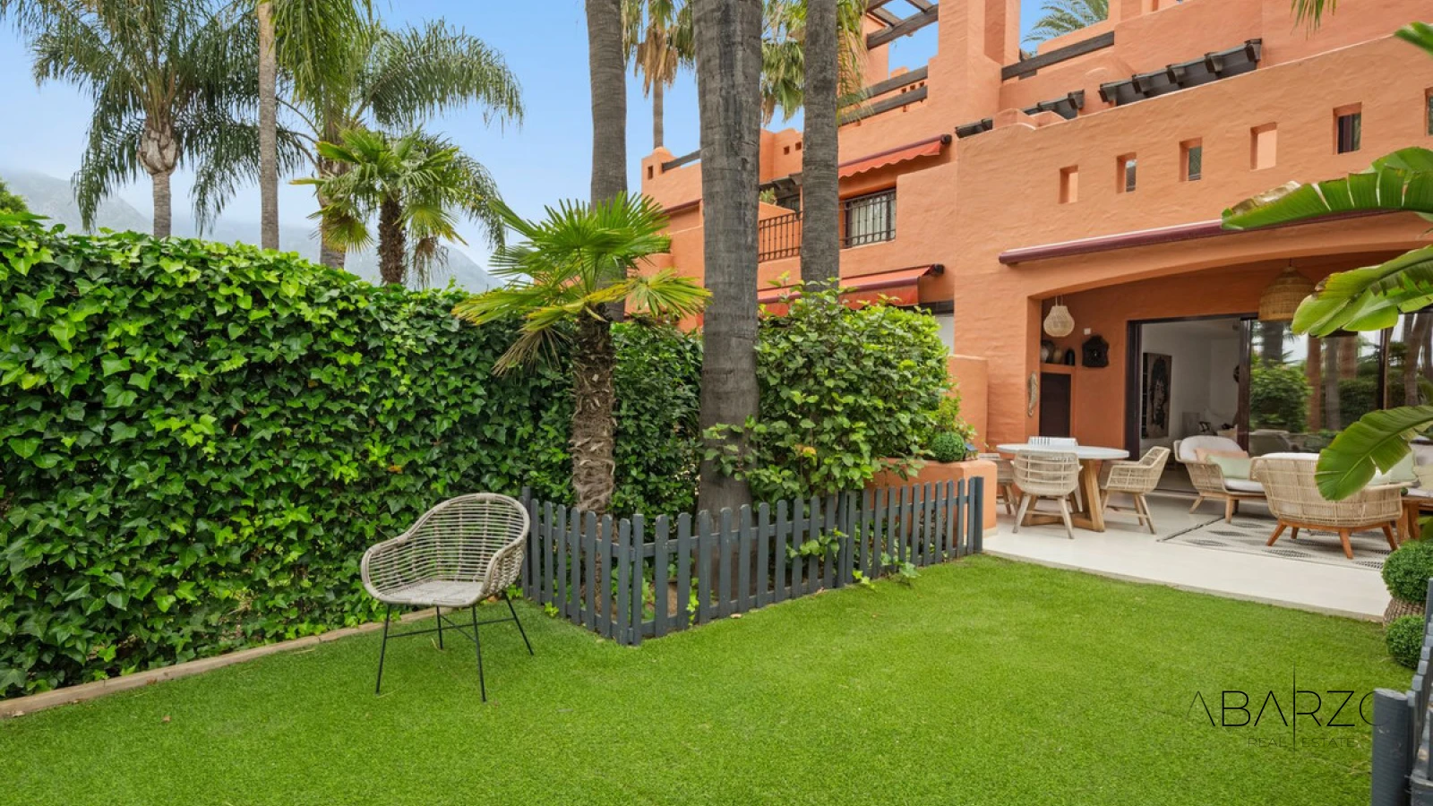 Townhouse in Altos de Puente Romano, Marbella Golden Mile with Rooftop Terrace — luxury property for sale in Golden Mile, Marbella